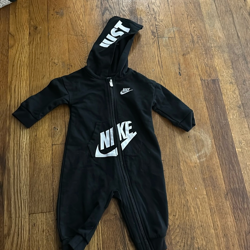Nike Jumpsuit Sz 6mths